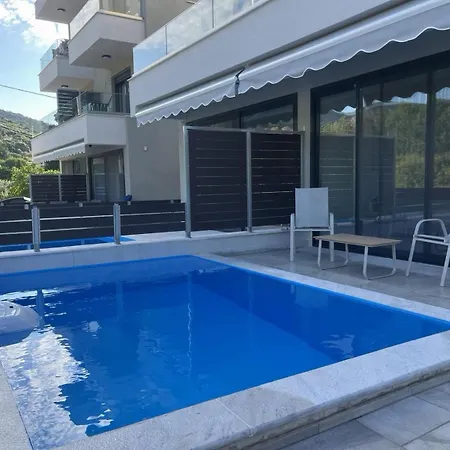 Depy Maisonnette Nea Iraklitsa