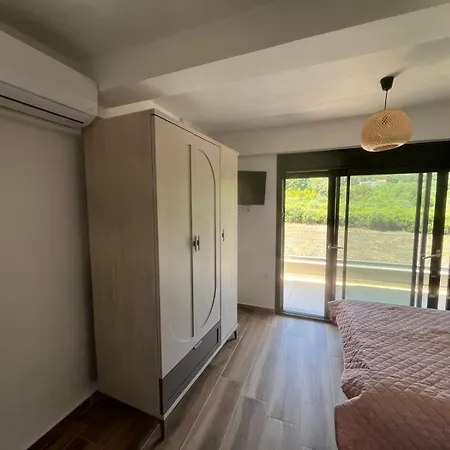 Depy Maisonnette * Nea Iraklitsa